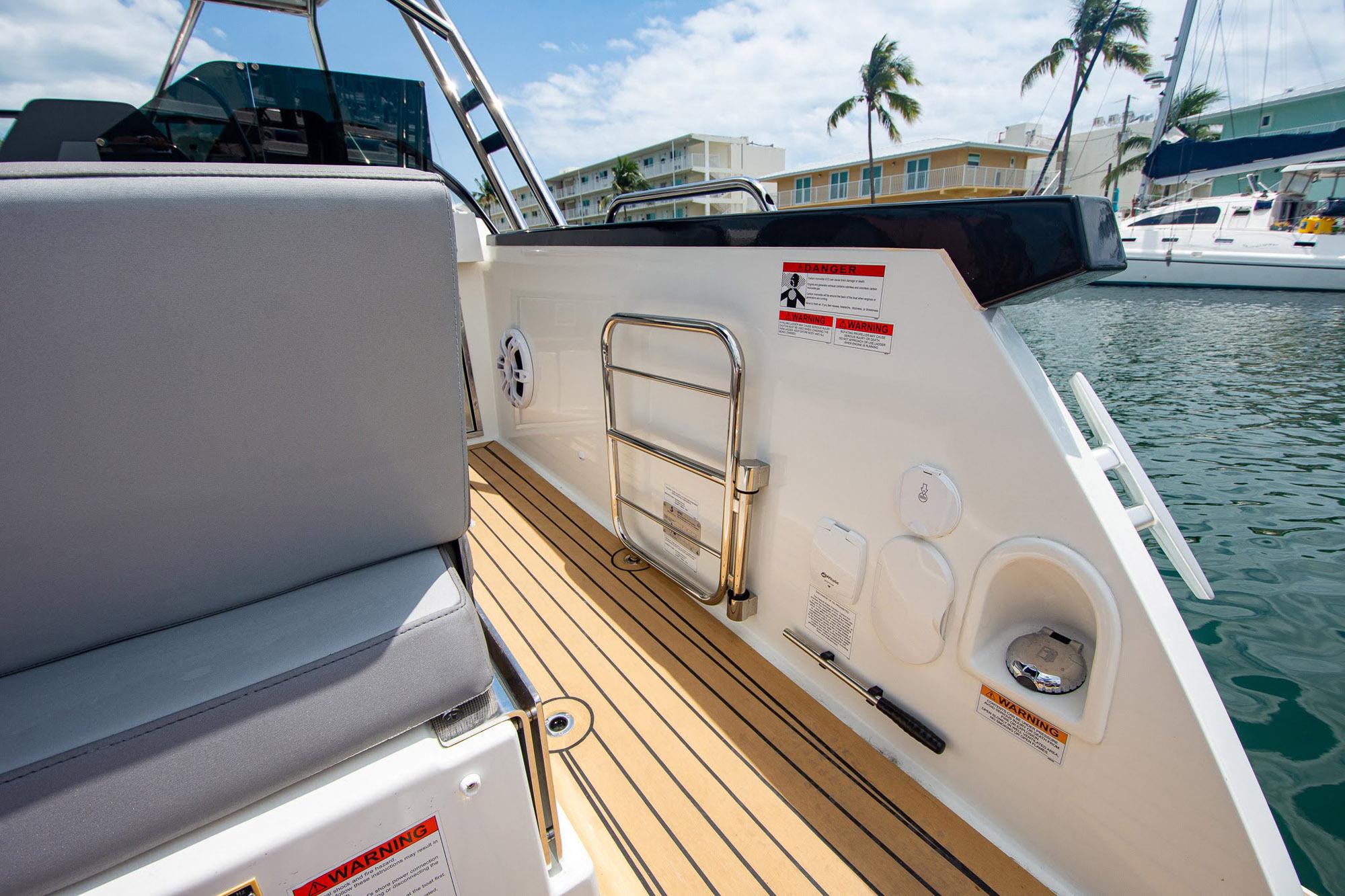 Yacht Photos Pics