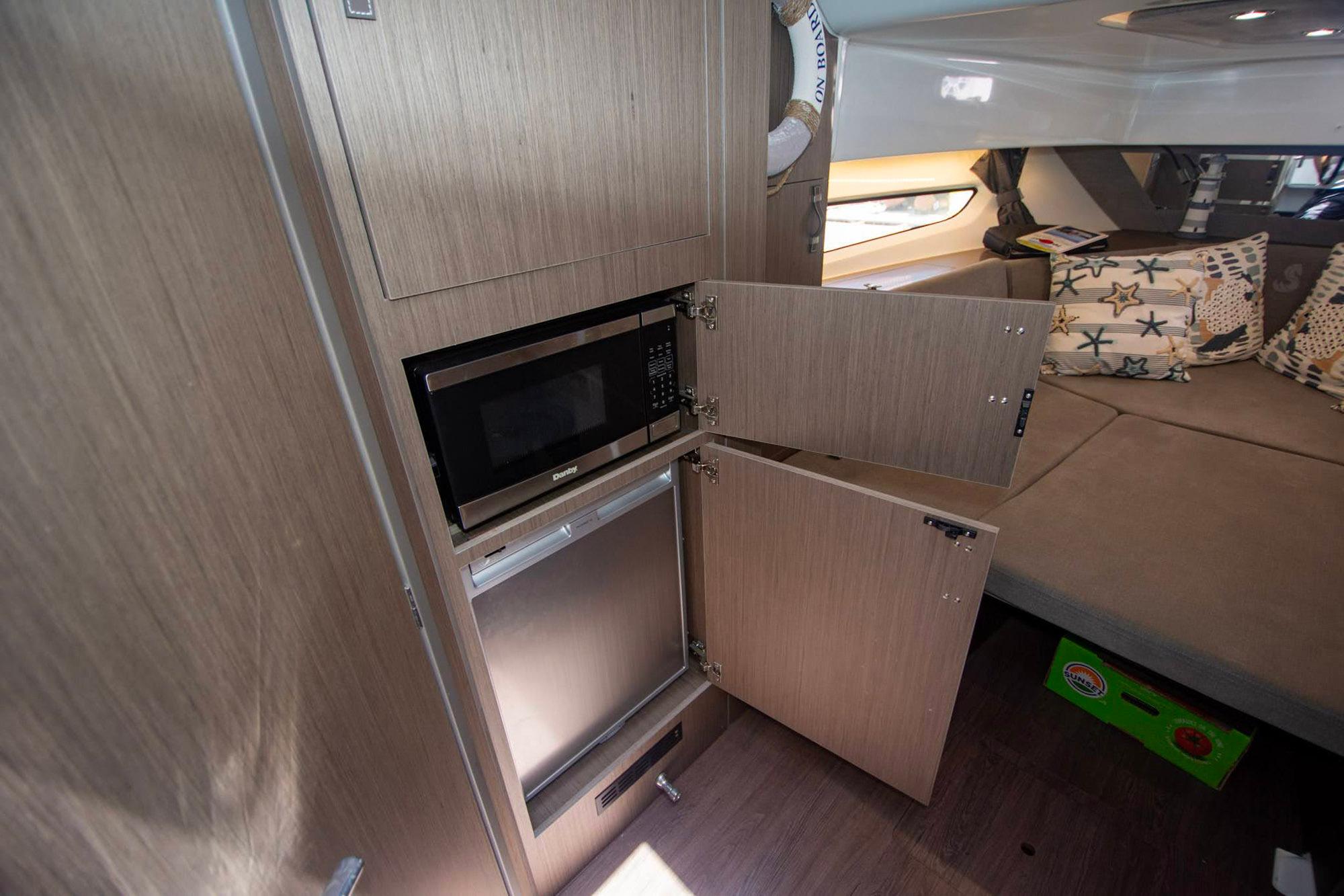 Yacht Photos Pics