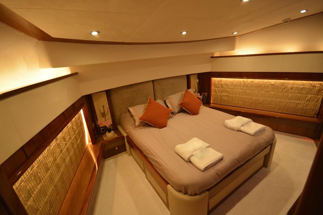 2010 Sunseeker 30M