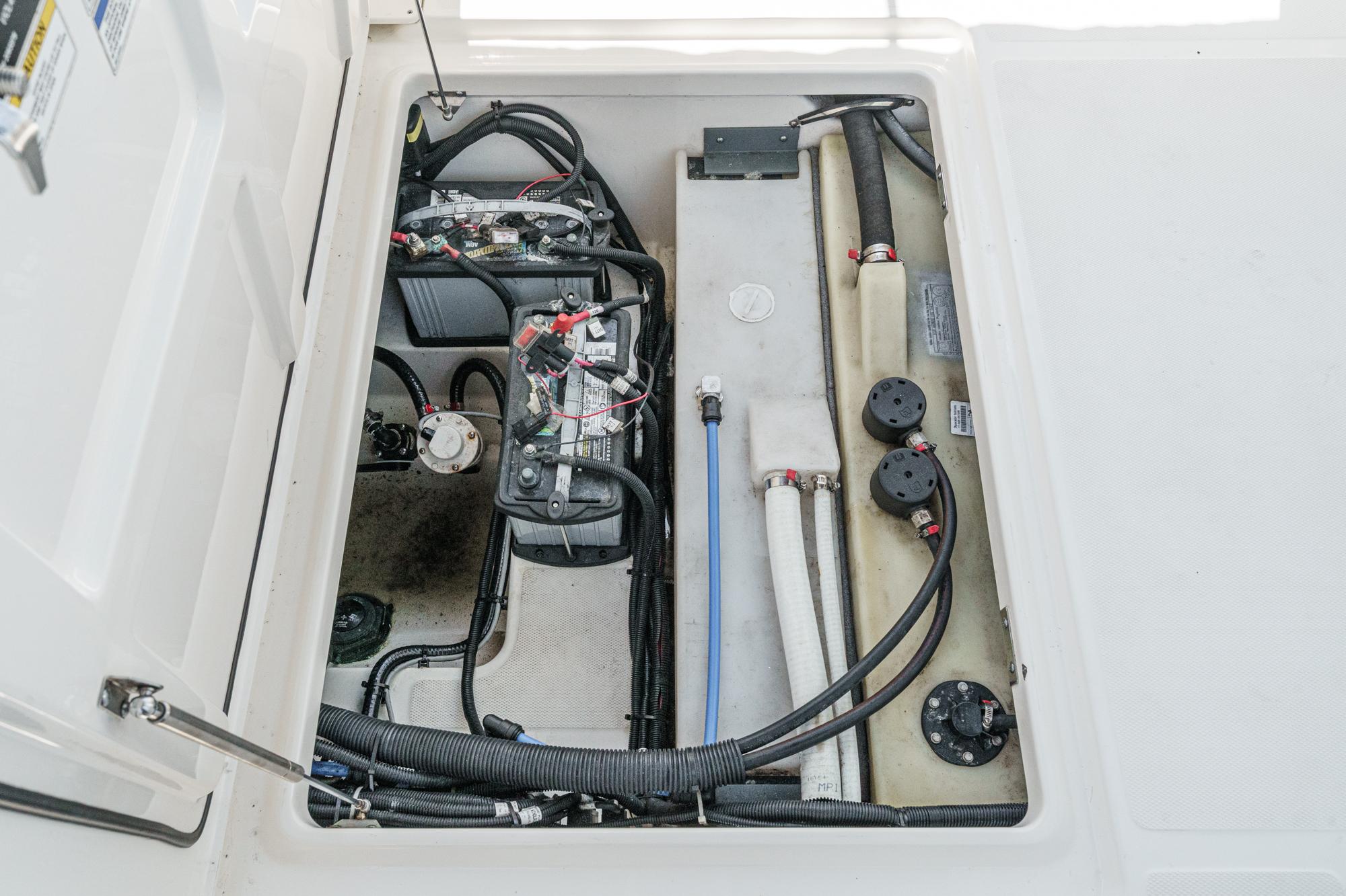 2019 Boston Whaler 270 Vantage #TBRM2431D inventory image at Sun Country Marine Group, San Diego Harbor Island 2019 Boston Whaler 270 Vantage #TBRM2431D inventory image at Sun Country Marine Group, San Diego Harbor Island