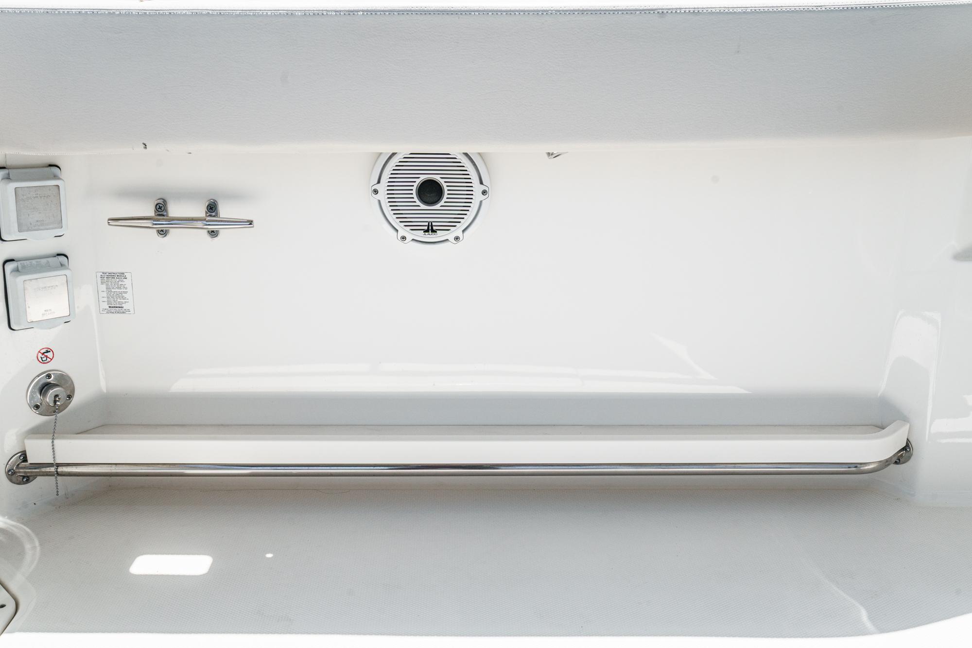 2019 Boston Whaler 270 Vantage #TBRM2431D inventory image at Sun Country Marine Group, San Diego Harbor Island 2019 Boston Whaler 270 Vantage #TBRM2431D inventory image at Sun Country Marine Group, San Diego Harbor Island