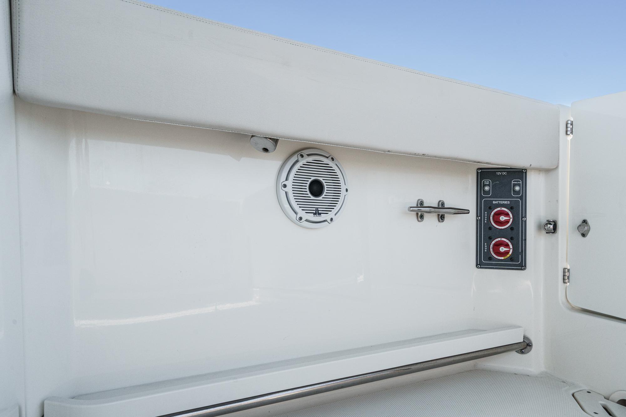 2019 Boston Whaler 270 Vantage #TBRM2431D inventory image at Sun Country Marine Group, San Diego Harbor Island 2019 Boston Whaler 270 Vantage #TBRM2431D inventory image at Sun Country Marine Group, San Diego Harbor Island