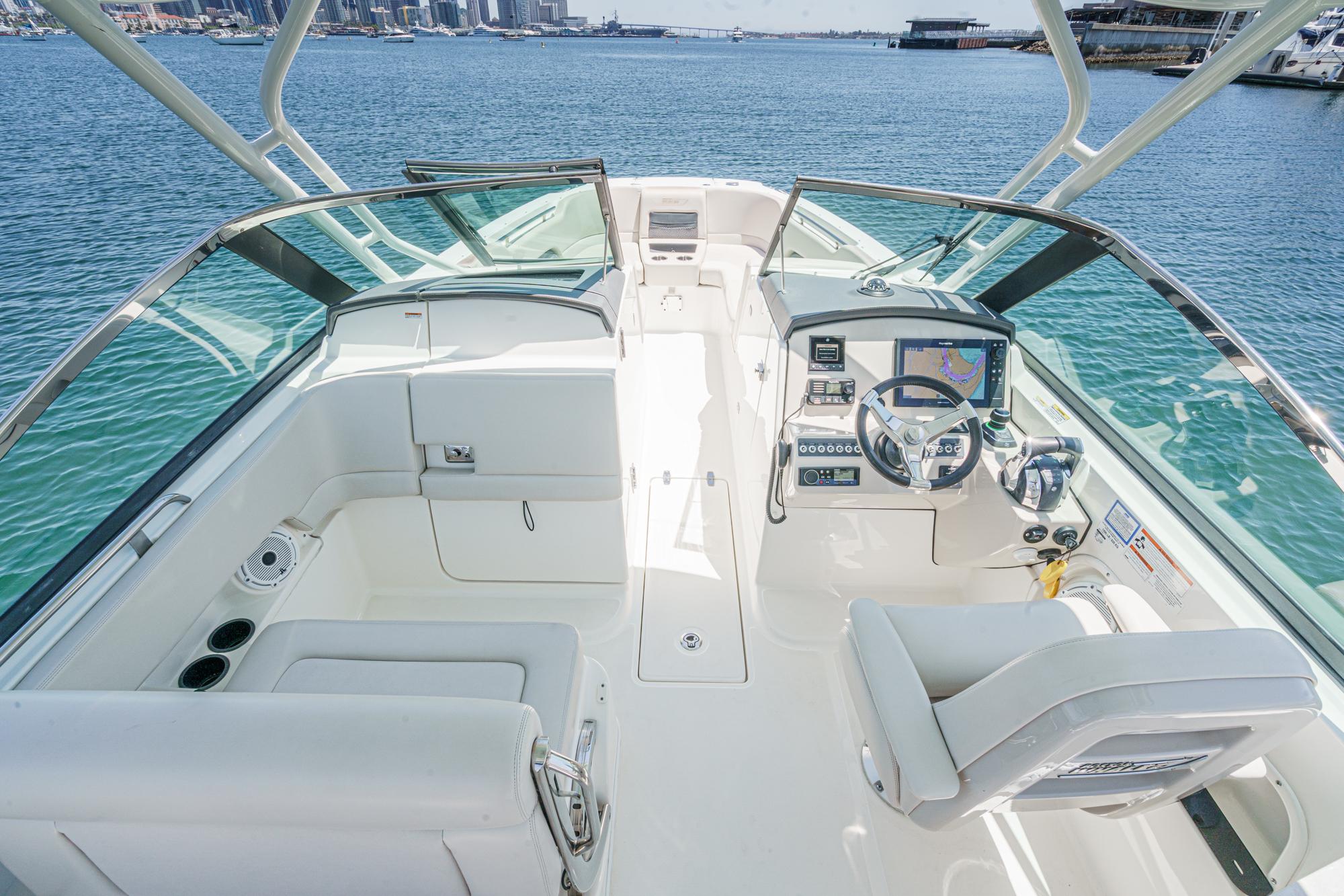 2019 Boston Whaler 270 Vantage #TBRM2431D inventory image at Sun Country Marine Group, San Diego Harbor Island 2019 Boston Whaler 270 Vantage #TBRM2431D inventory image at Sun Country Marine Group, San Diego Harbor Island