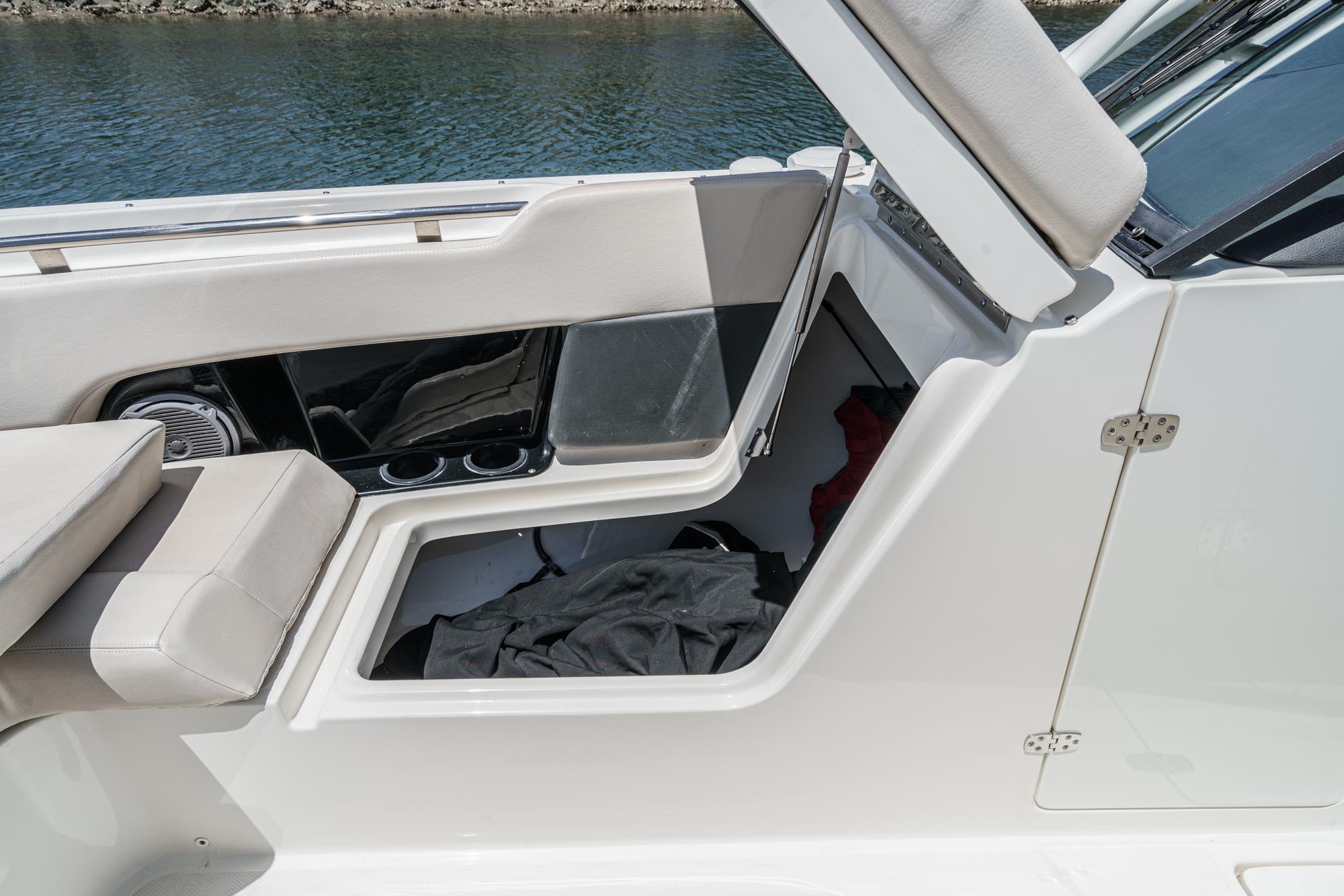 2019 Boston Whaler 270 Vantage #TBRM2431D inventory image at Sun Country Marine Group, San Diego Harbor Island 2019 Boston Whaler 270 Vantage #TBRM2431D inventory image at Sun Country Marine Group, San Diego Harbor Island