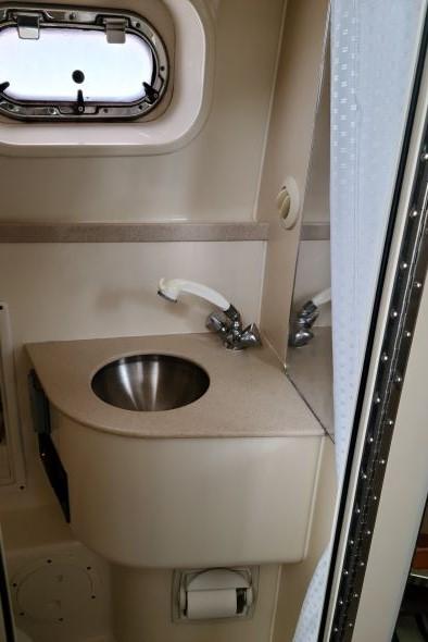 2006 Pursuit 3070 - Head