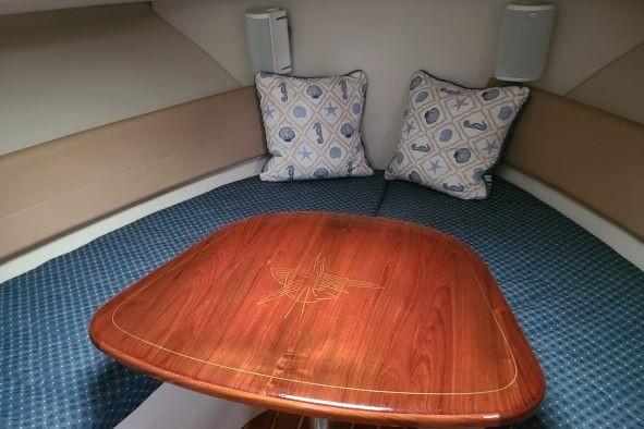 2006 Pursuit 3070 - Cabin