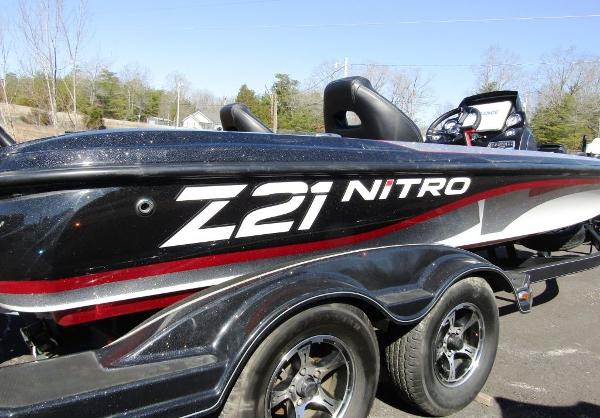 2017 Nitro boat for sale, model of the boat is Z21 & Image # 3 of 21