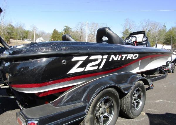2017 Nitro boat for sale, model of the boat is Z21 & Image # 4 of 21