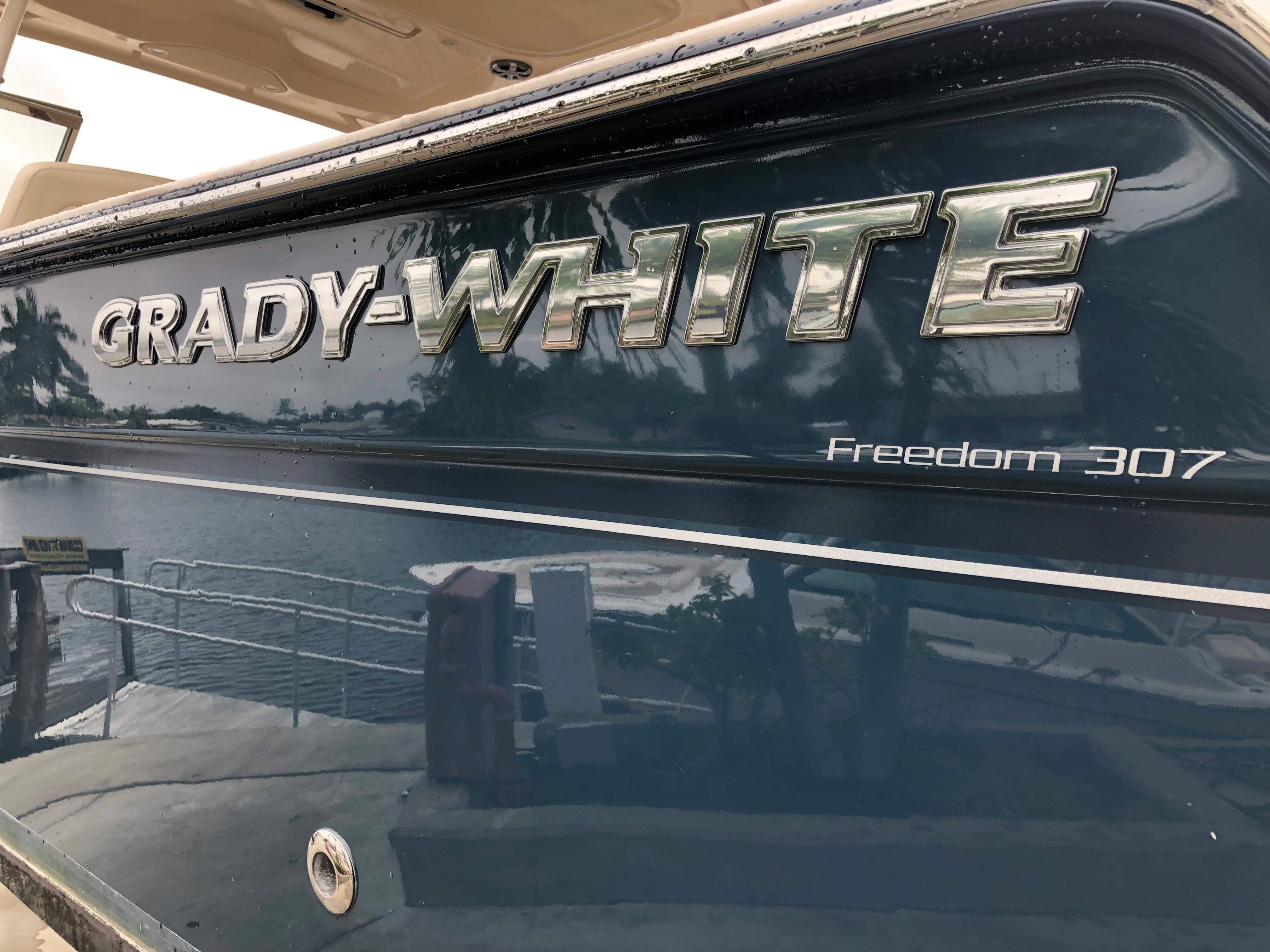2018 Grady-White Freedom 307
