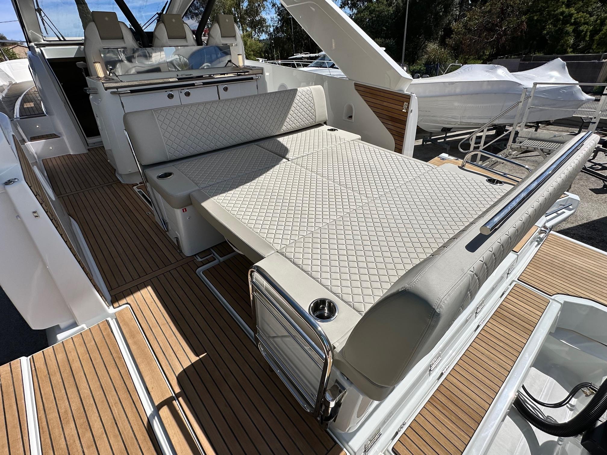 Jeanneau DB/37 OB