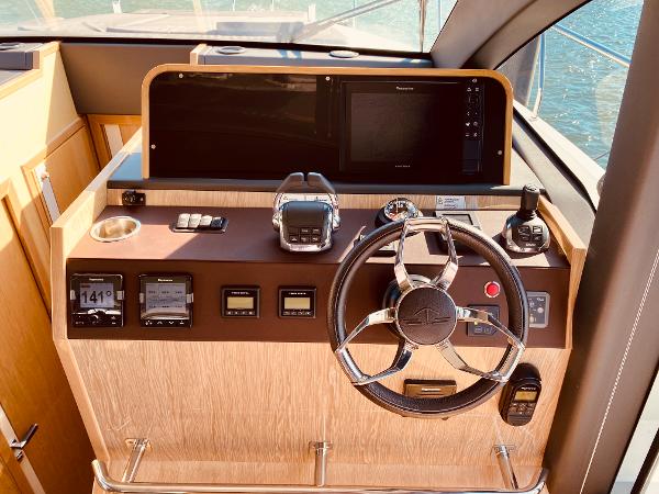 2019 Sealine F430
