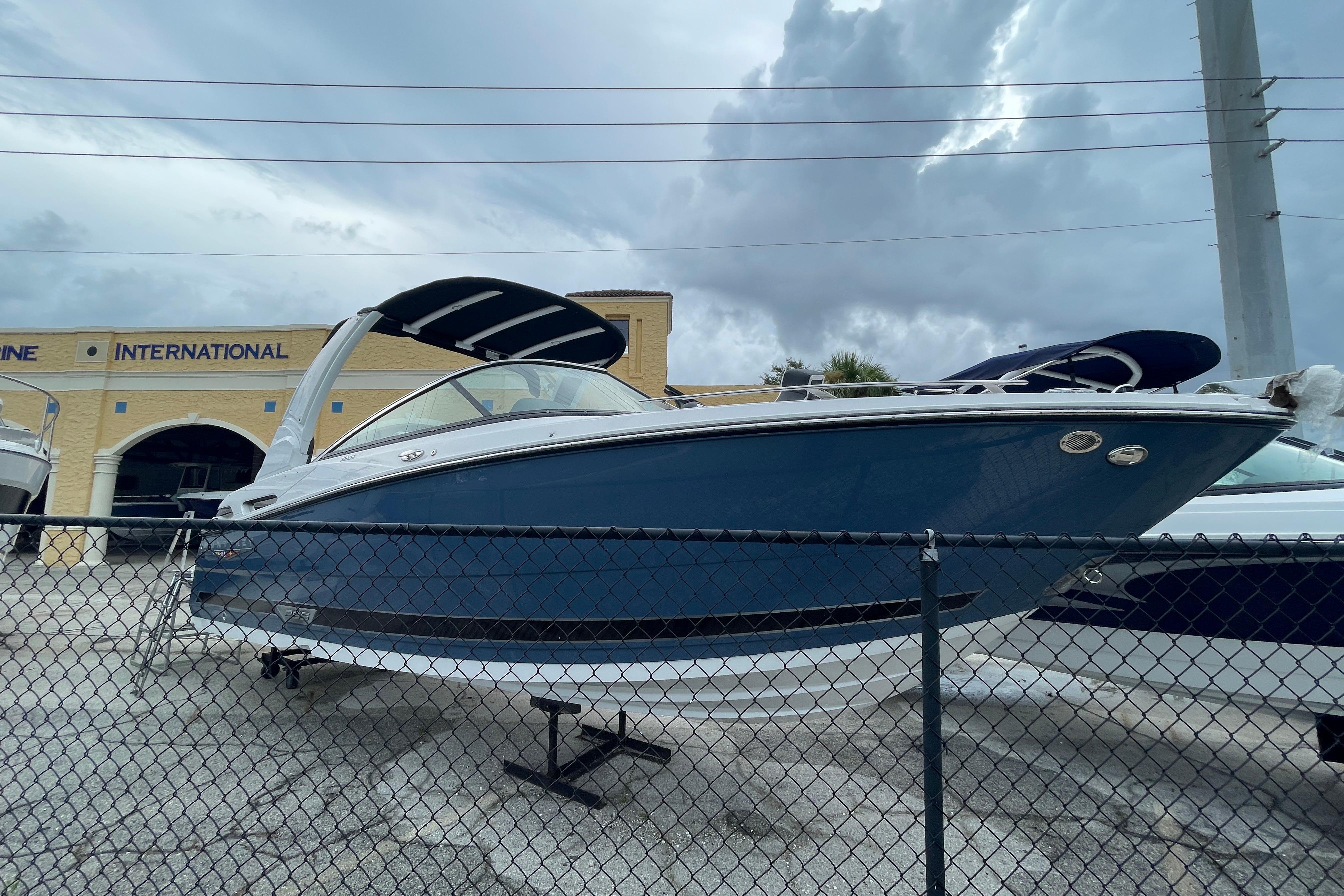 2025 Monterey M-255
