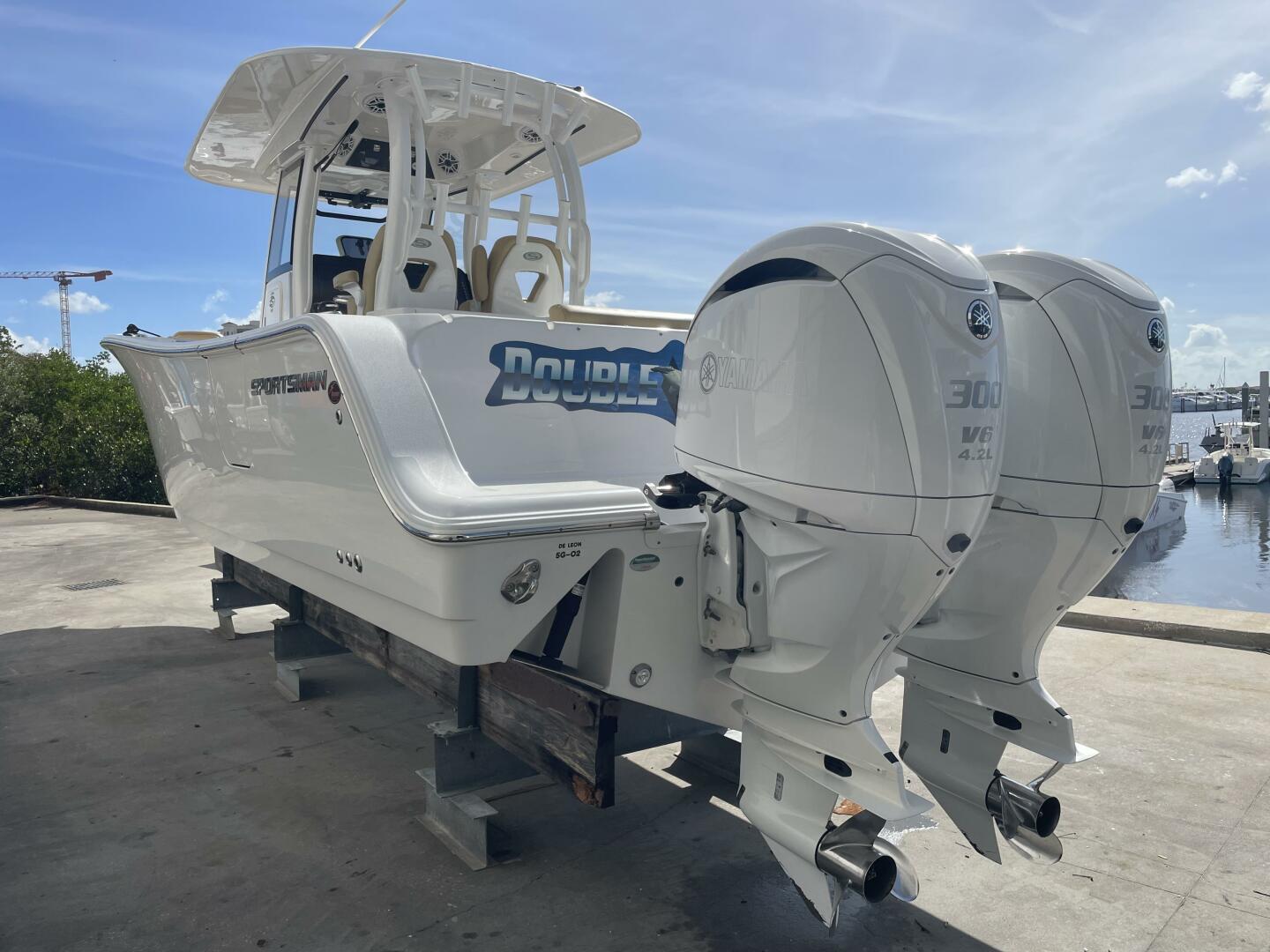 2021 Sportsman 302 OPEN-4