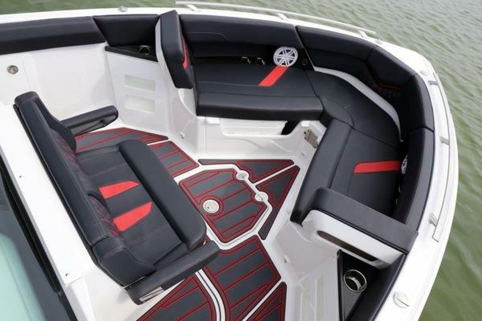 2025 Monterey 30 ELITE-2