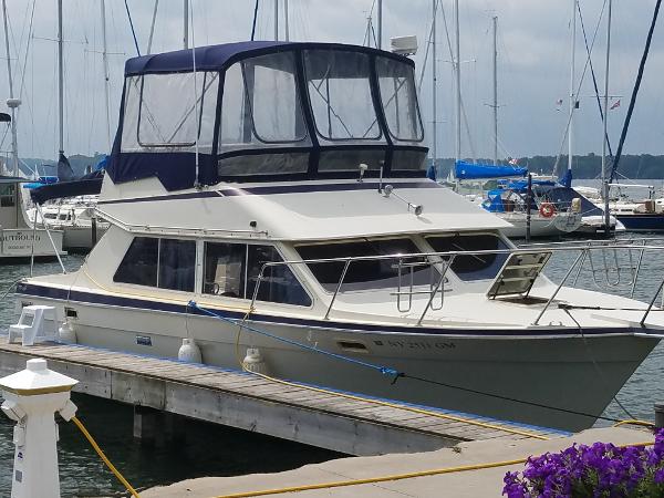 30' Tollycraft, Listing Number 100878754, - Photo No. 2