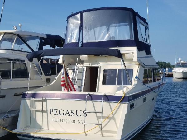 30' Tollycraft, Listing Number 100878754, - Photo No. 3