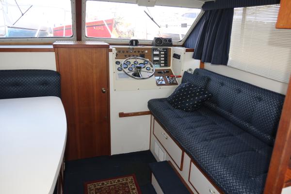 30' Tollycraft, Listing Number 100878754, - Photo No. 5