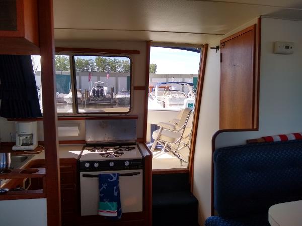 30' Tollycraft, Listing Number 100878754, - Photo No. 16