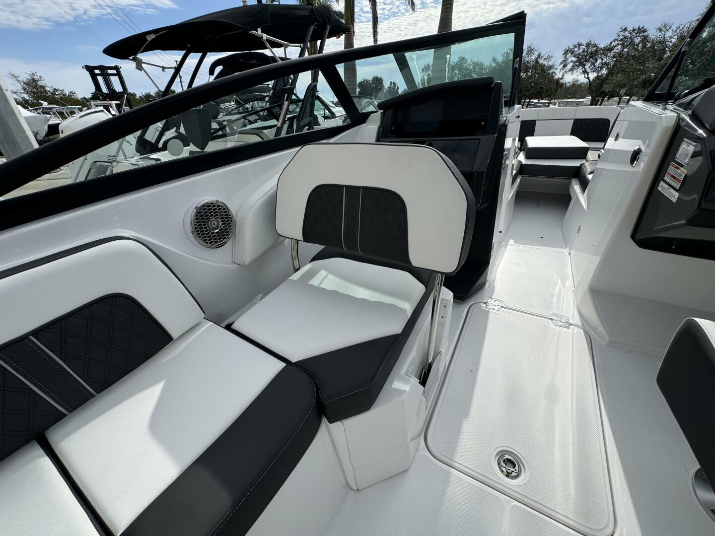 2024 Monterey M-65-16