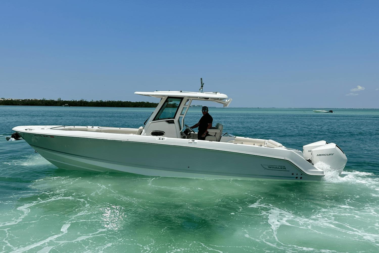 2020-boston-whaler-280-outrage-power-9794225-978346159-0-160520250834-32