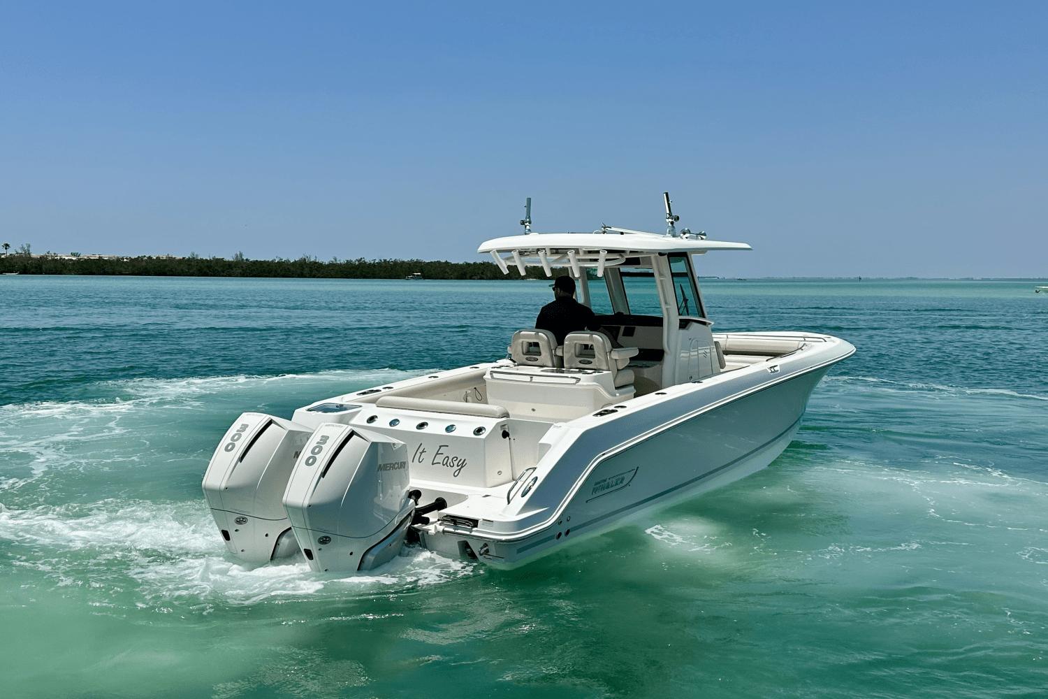 2020-boston-whaler-280-outrage-power-9794225-978346160-0-160520250834-19