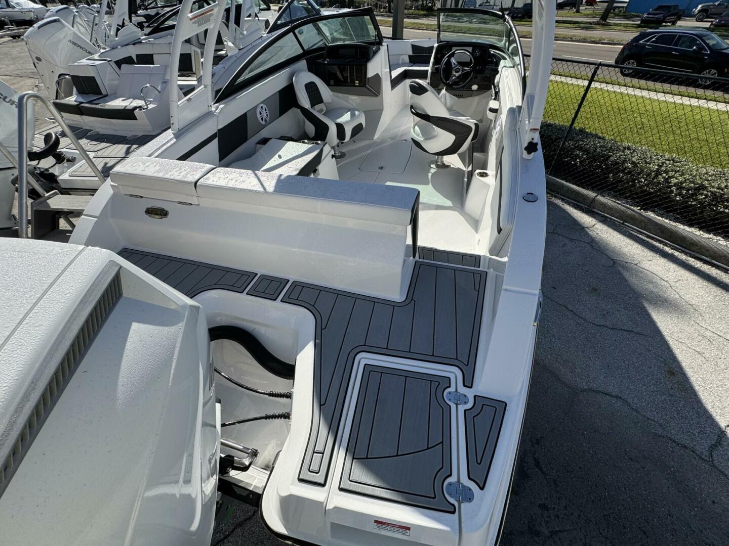 2024 Monterey M225-3