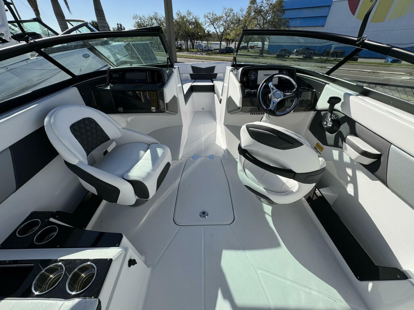 2024 Monterey M225-7