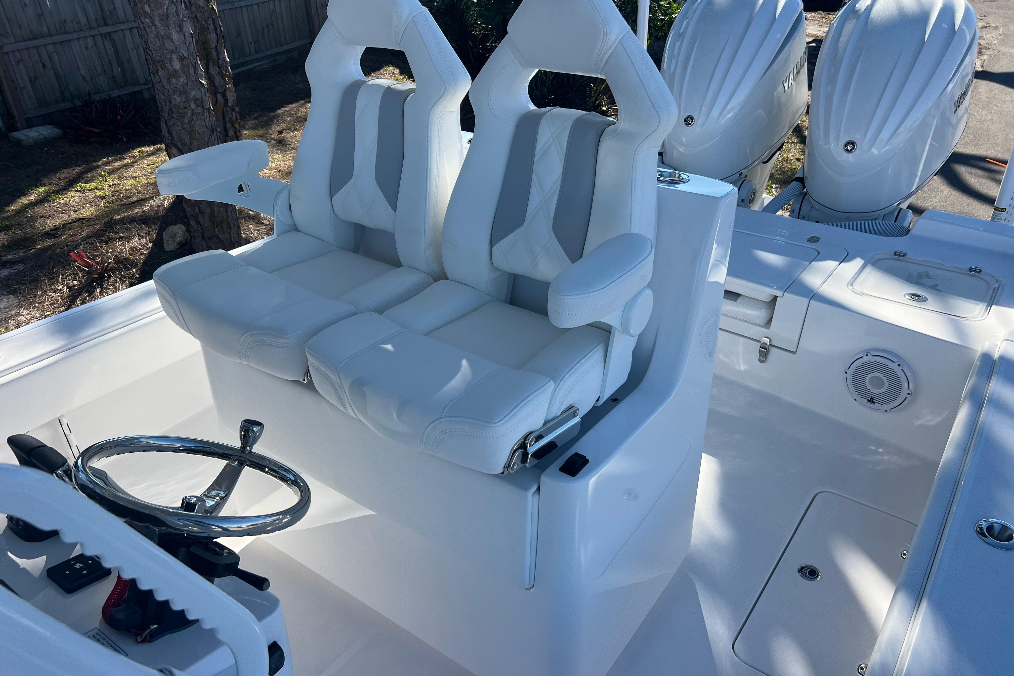 2026 Contender 29 Bay-22