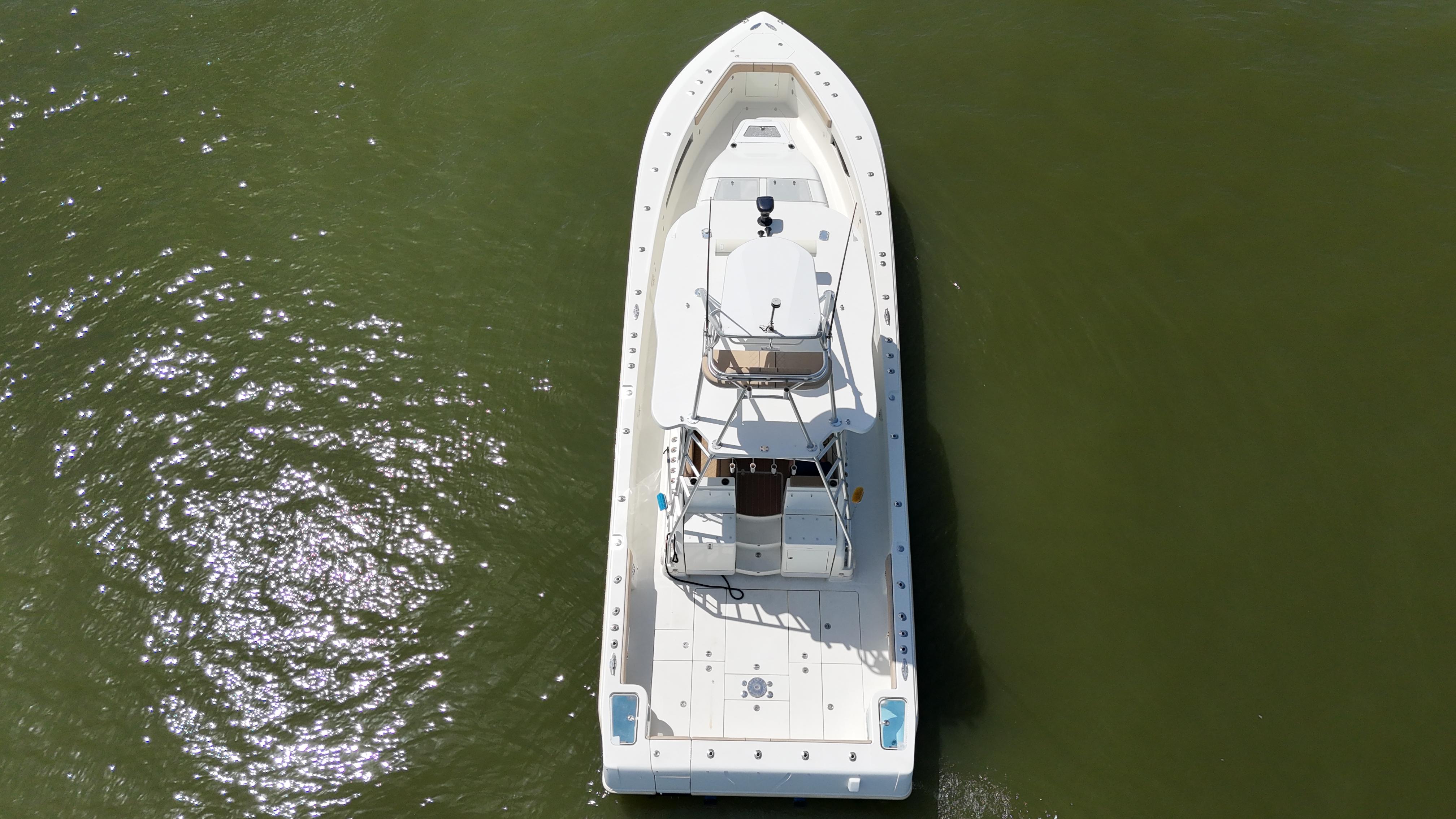 SeaVee-43 Fish-Around 2015-WOOOCREW TX-US-2015 SeaVee 43 Fish-Around boat, aerial view on calm water.-9824238 | Thumbnail