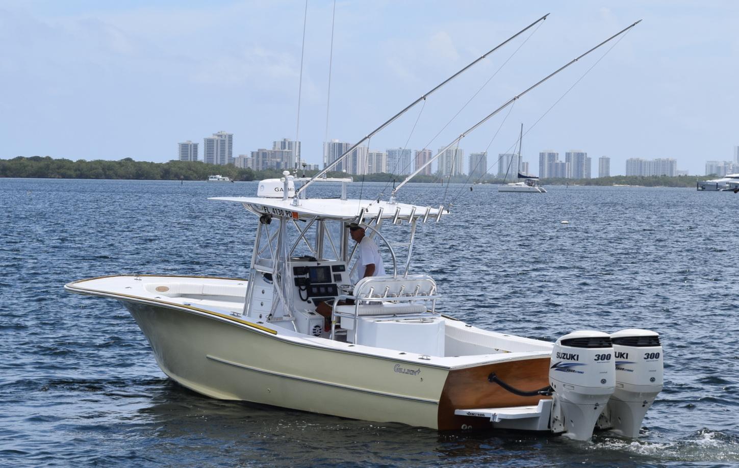 Gillikin 33 - Exterior profile on the water