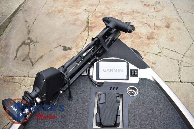 2025 Ranger Z185 boat deck with Garmin navigation system and trolling motor.
