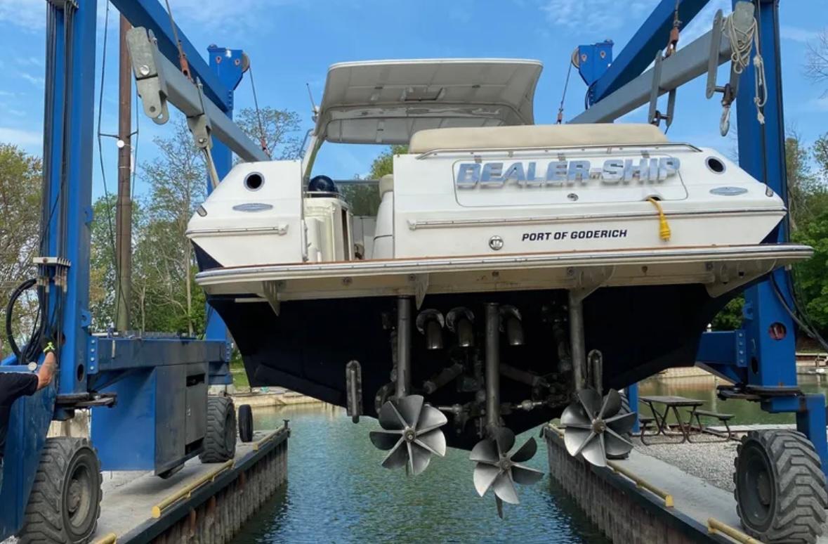 2004-fountain-48-express-crusier-power-9824241-20250603091642227-1_XLARGE