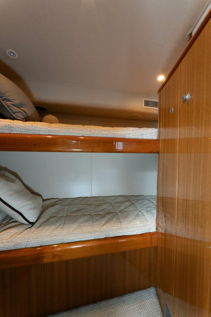2009 Viking 45 