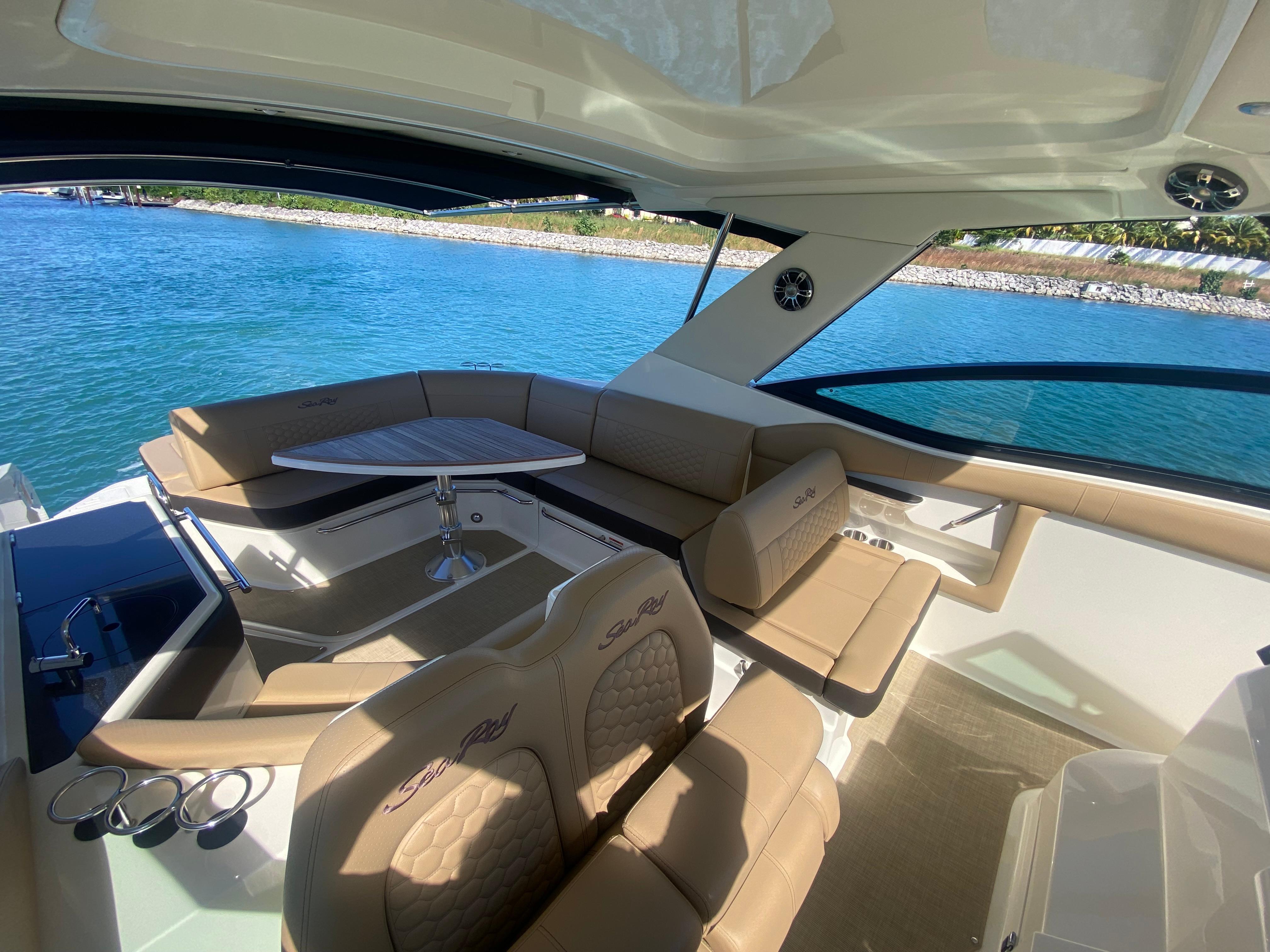 Sea Ray-Sundancer 320 2022-2022 Sea Ray 320 Sundancer FL-US-9174242 | Thumbnail