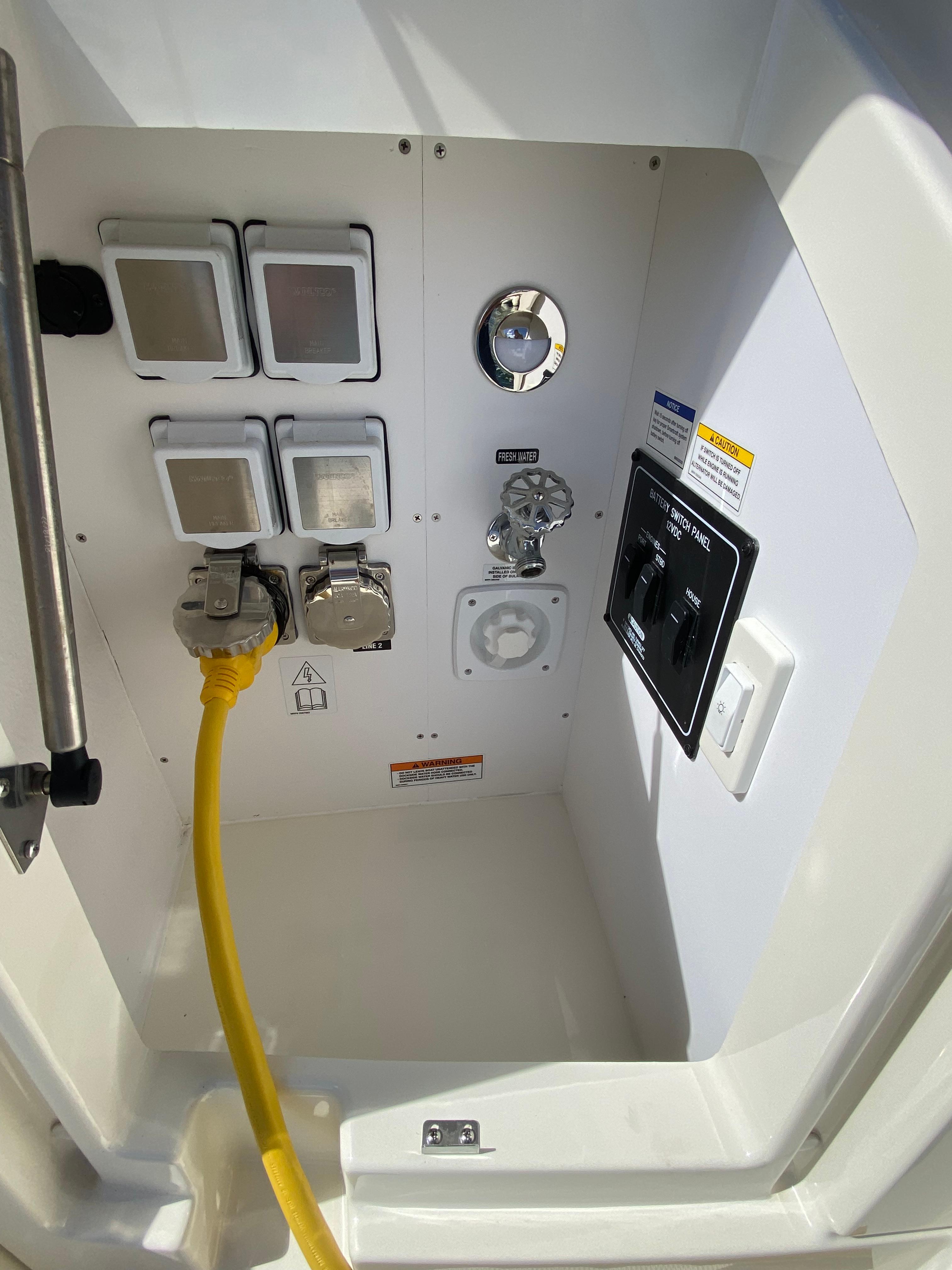 Sea Ray-Sundancer 320 2022-2022 Sea Ray 320 Sundancer FL-US-9174242 | Thumbnail