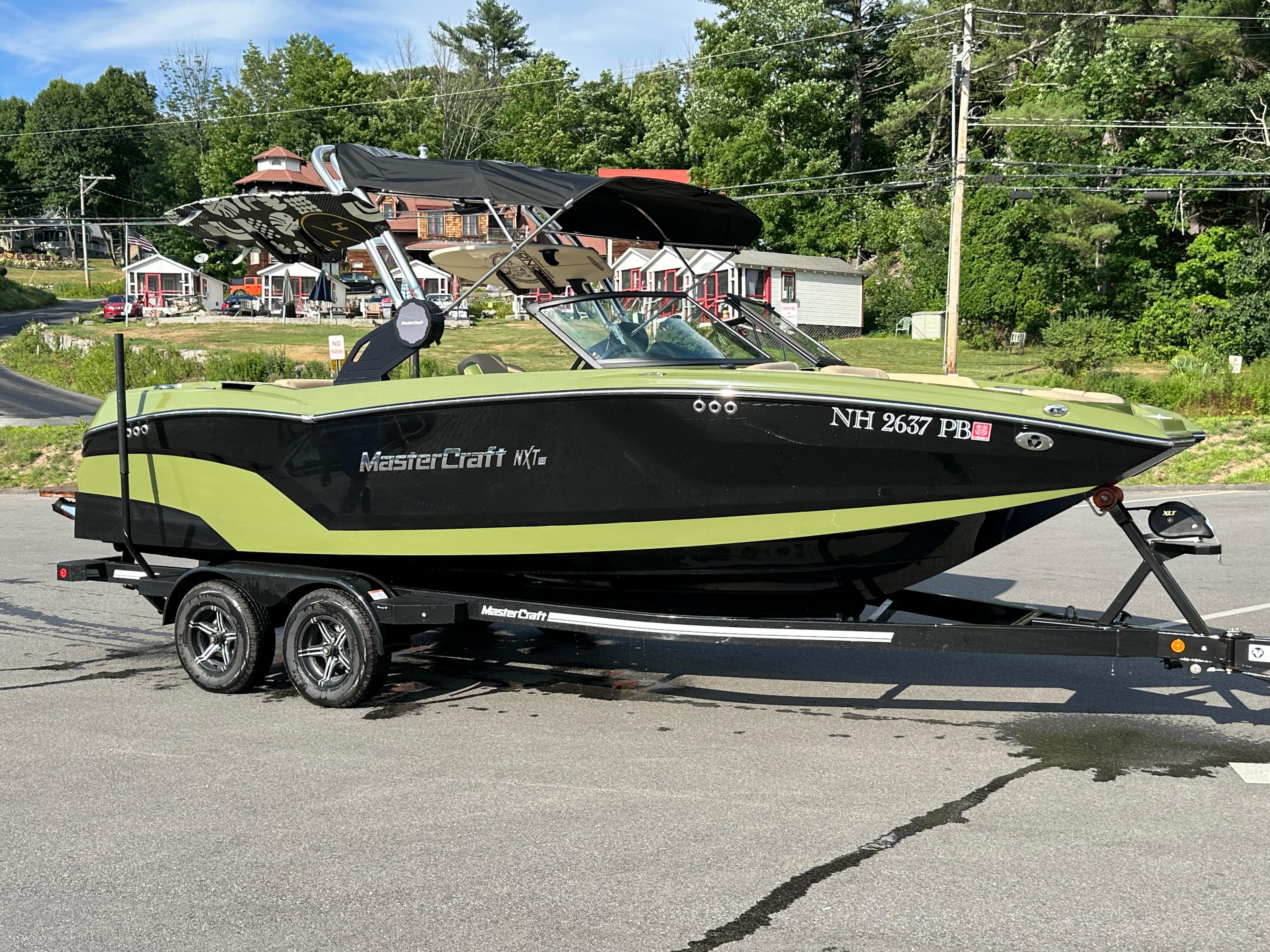 2023 MasterCraft NXT 22