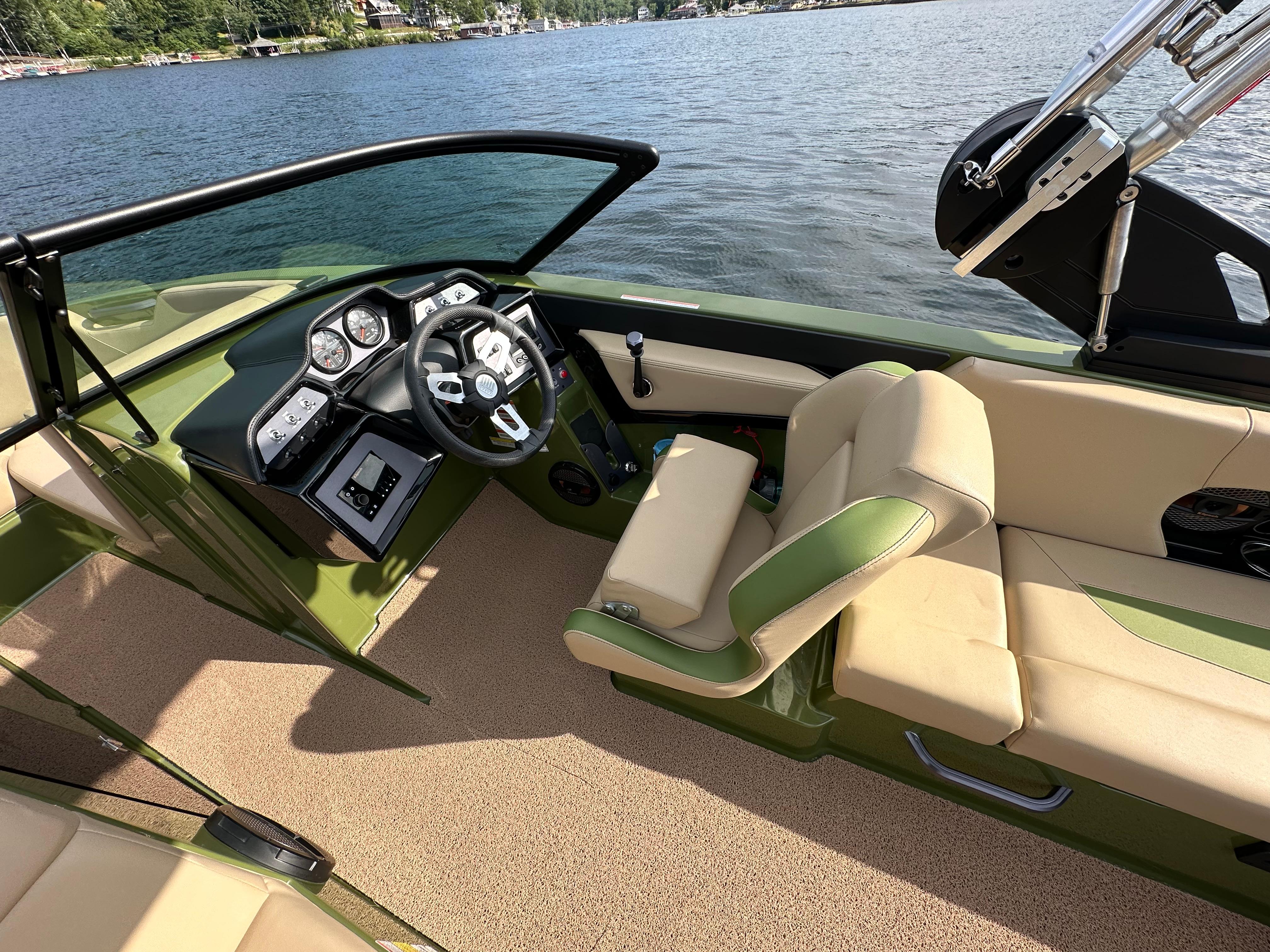 2023 MasterCraft NXT 22