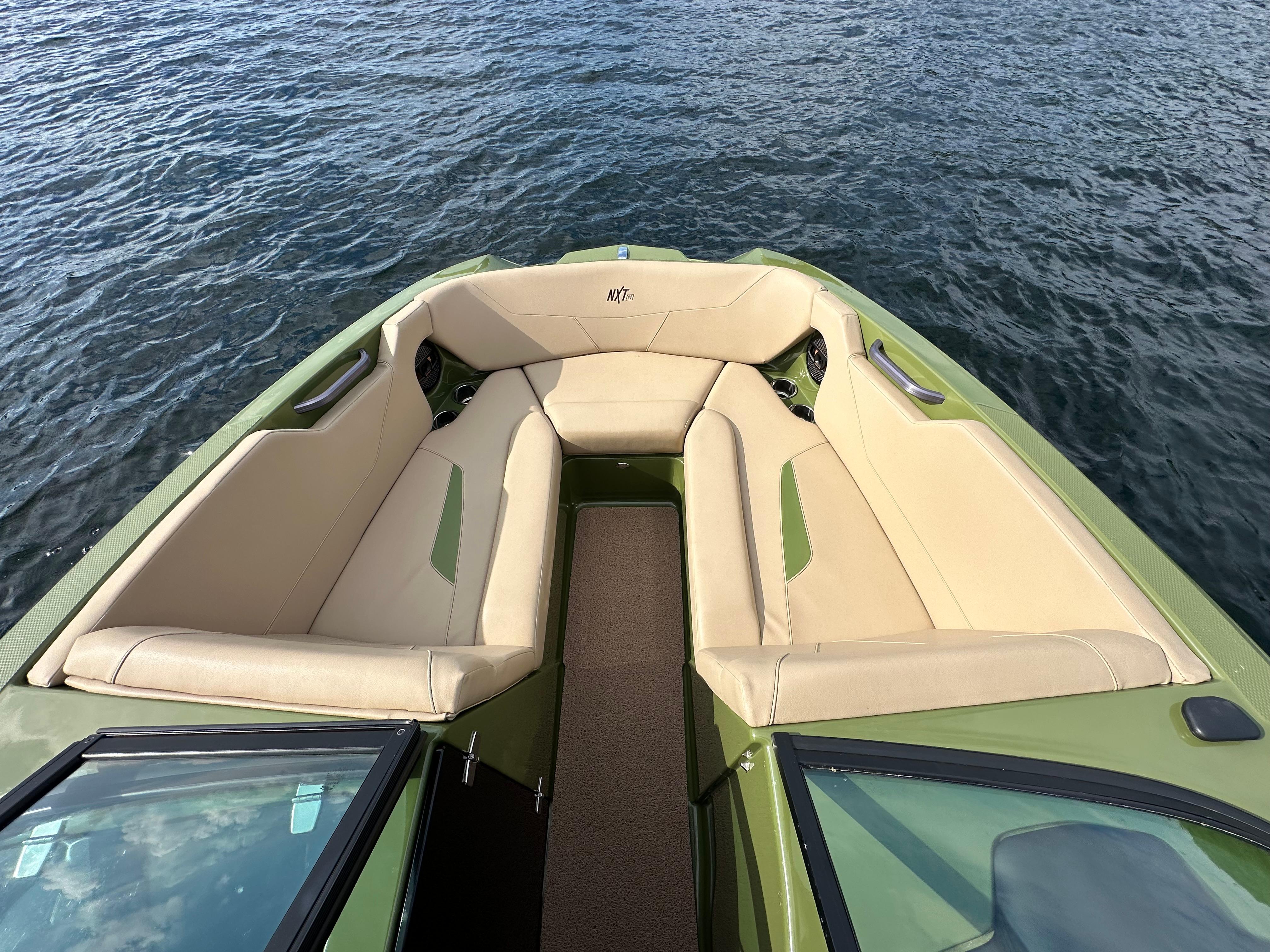 2023 MasterCraft NXT 22