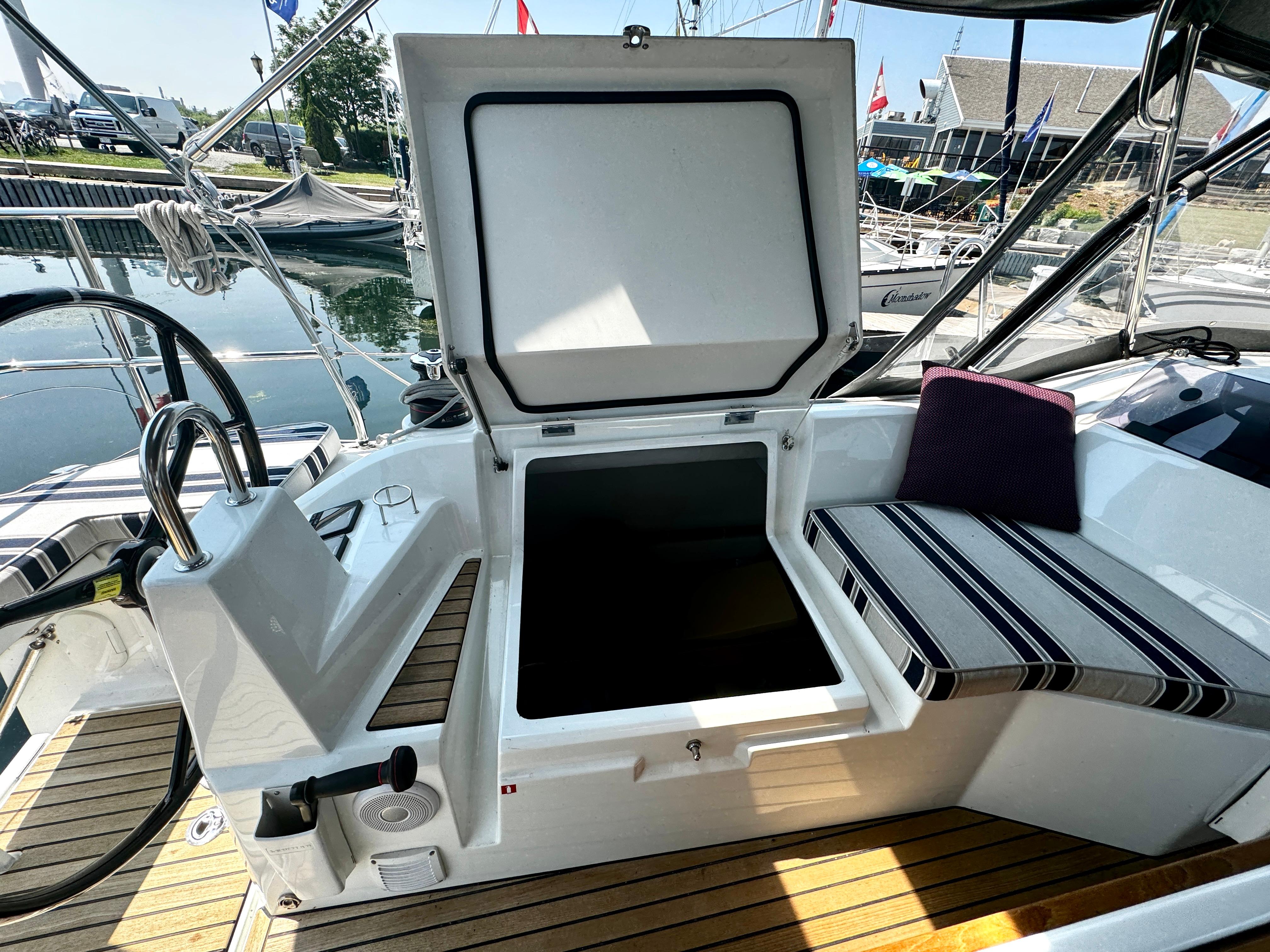 Yacht Photos Pics