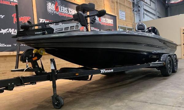 2021 Triton boat for sale, model of the boat is 20 TRX Patriot & Image # 12 of 17