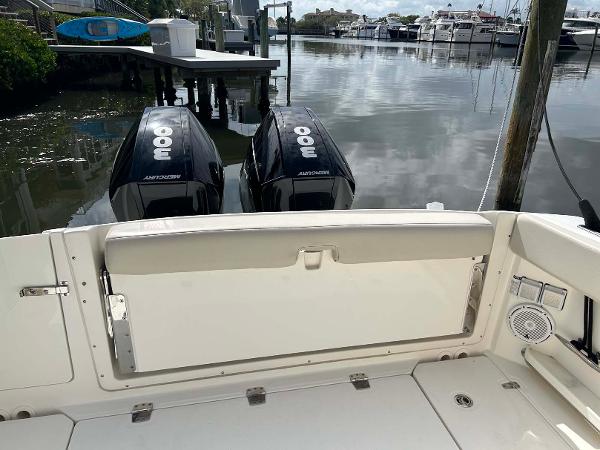 32' Boston Whaler, Listing Number 100914591, - Photo No. 27