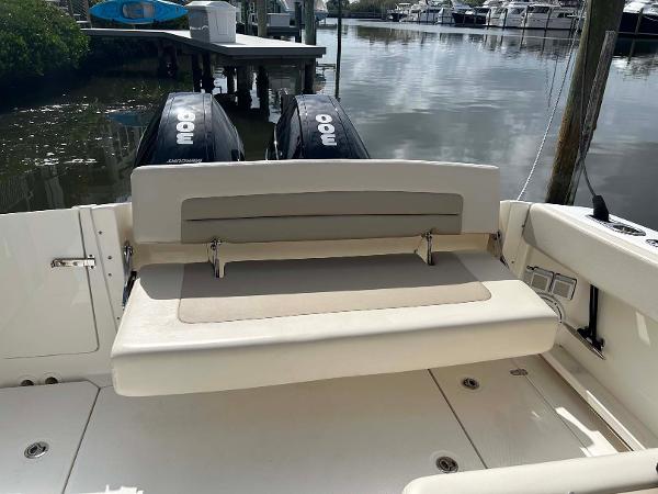 32' Boston Whaler, Listing Number 100914591, - Photo No. 28