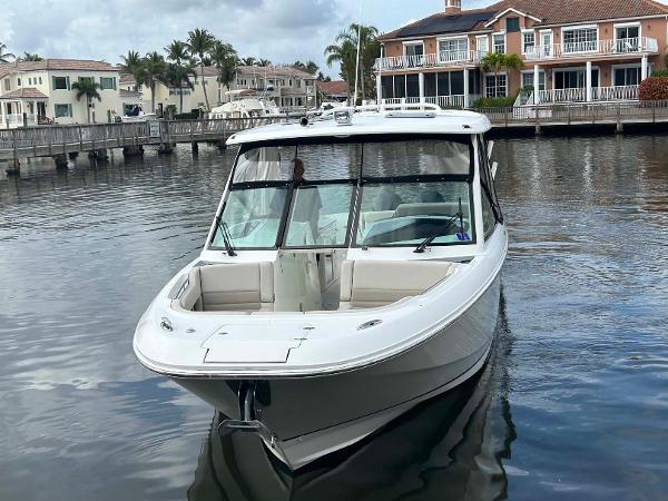 32' Boston Whaler, Listing Number 100914591, - Photo No. 34