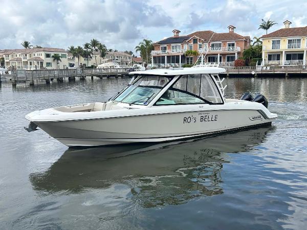 32' Boston Whaler, Listing Number 100914591, - Photo No. 37