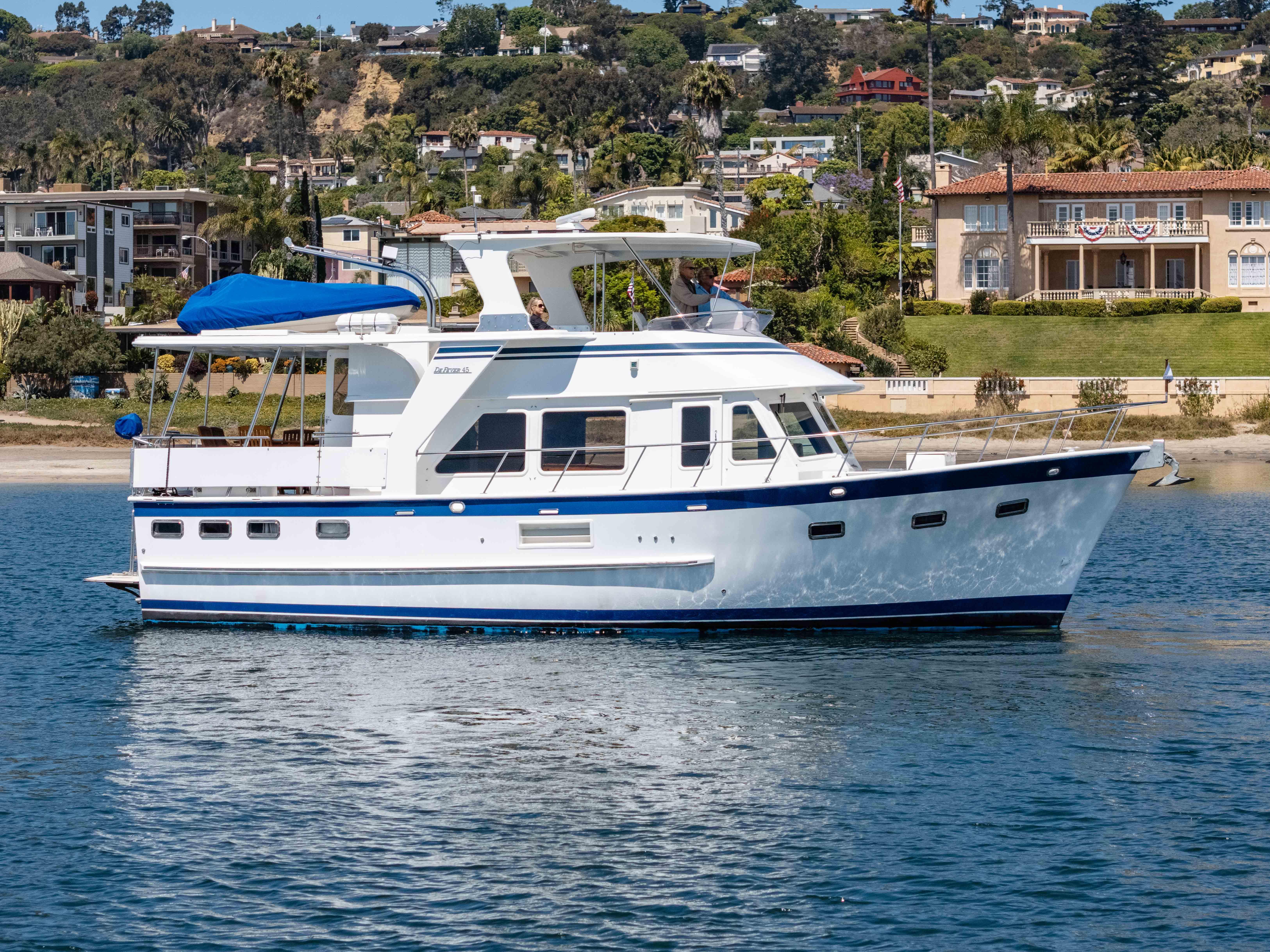 Photo of 2009 DeFever 45'