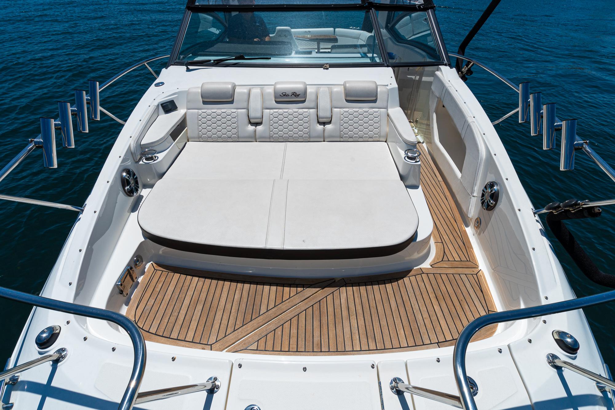 2019 Sea Ray 320 Sundancer #TBRM1117G inventory image at Sun Country Marine Group, San Diego Harbor Island 2019 Sea Ray 320 Sundancer #TBRM1117G inventory image at Sun Country Marine Group, San Diego Harbor Island