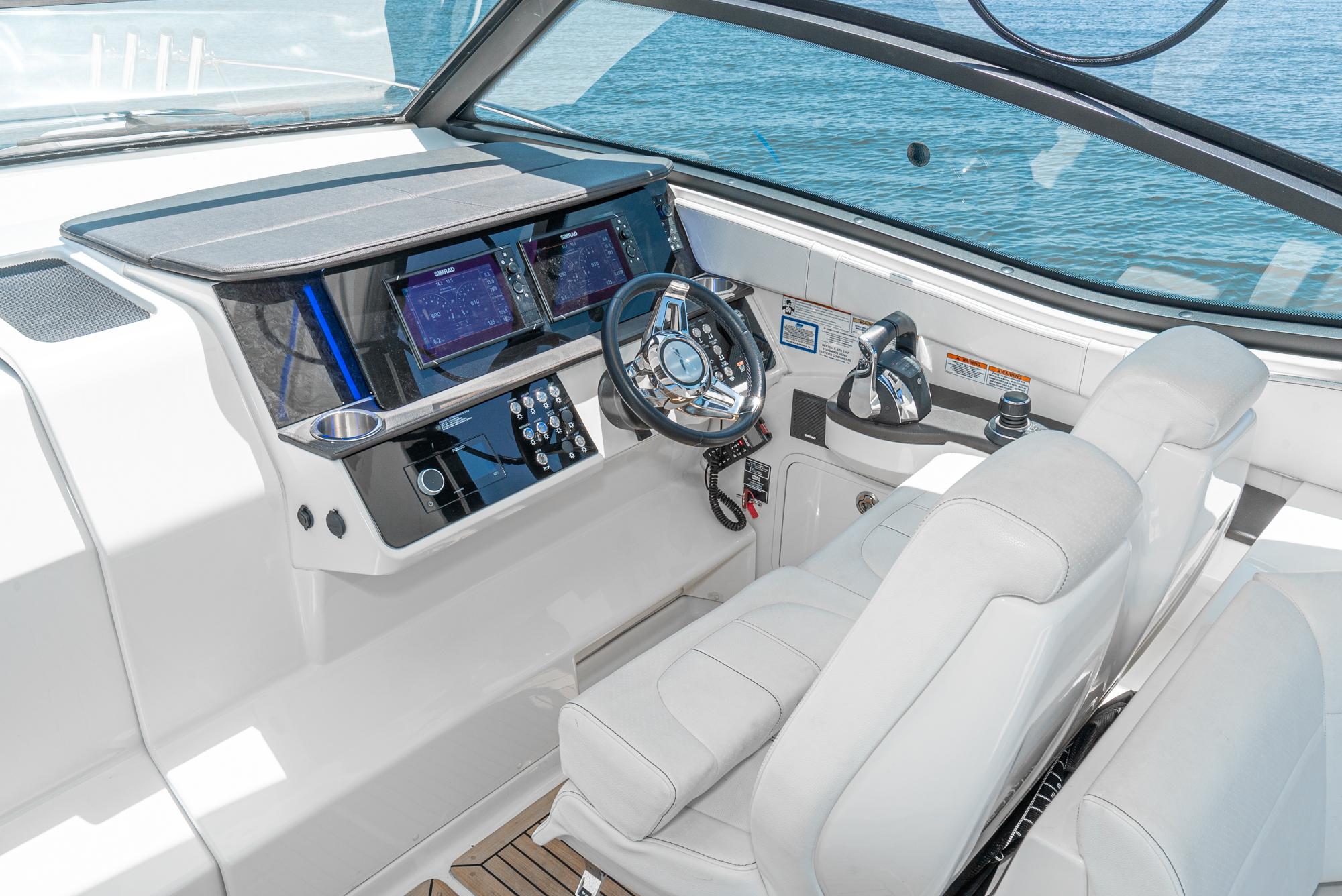 2019 Sea Ray 320 Sundancer #TBRM1117G inventory image at Sun Country Marine Group, San Diego Harbor Island 2019 Sea Ray 320 Sundancer #TBRM1117G inventory image at Sun Country Marine Group, San Diego Harbor Island