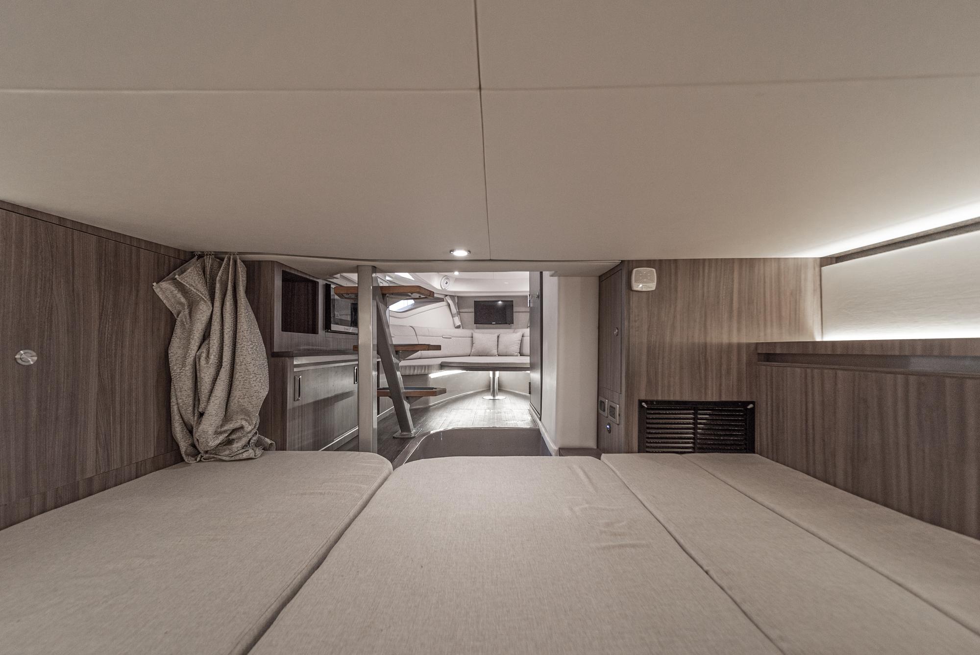 2019 Sea Ray 320 Sundancer #TBRM1117G inventory image at Sun Country Marine Group, San Diego Harbor Island 2019 Sea Ray 320 Sundancer #TBRM1117G inventory image at Sun Country Marine Group, San Diego Harbor Island
