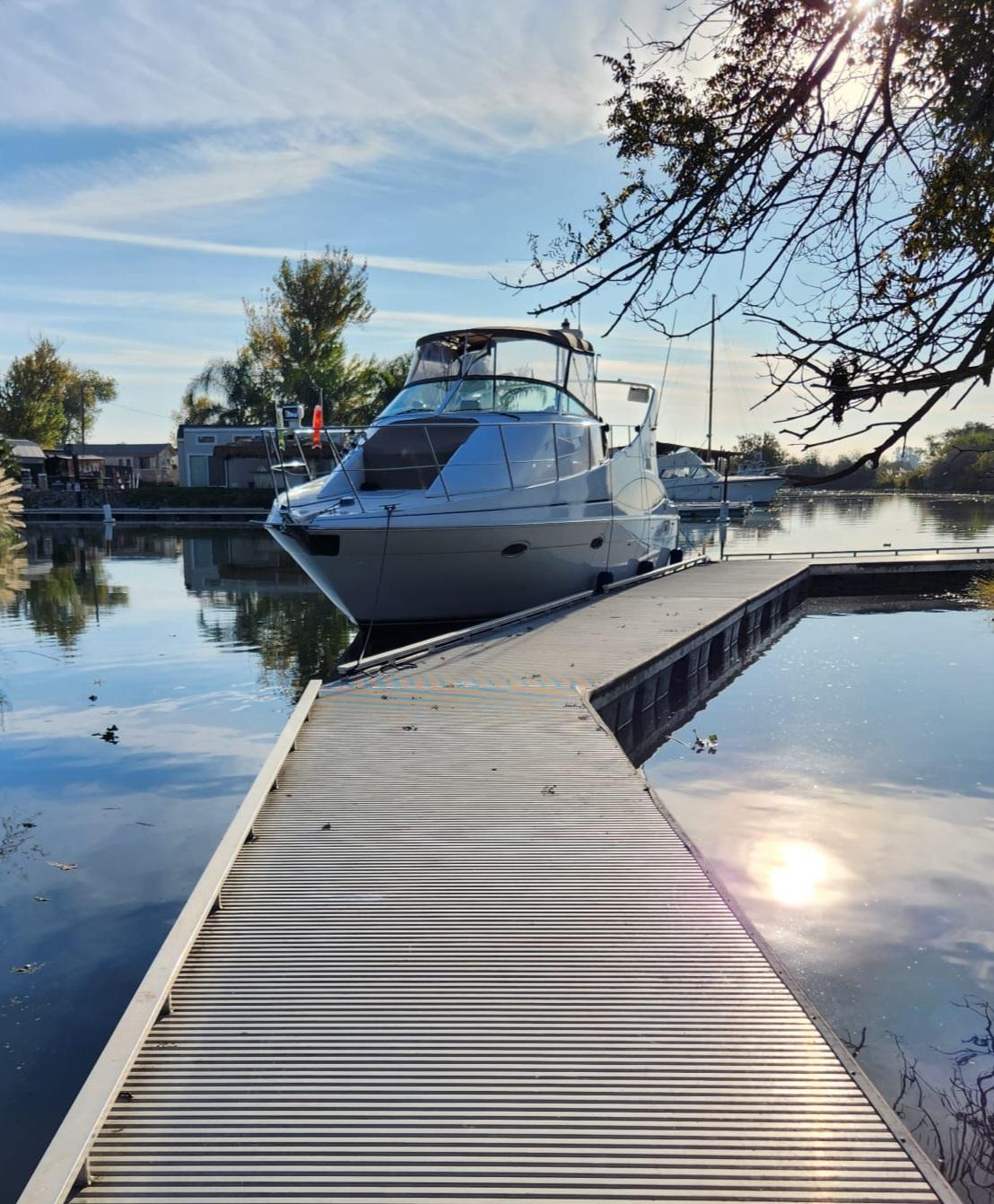 1998 Carver 350 Mariner