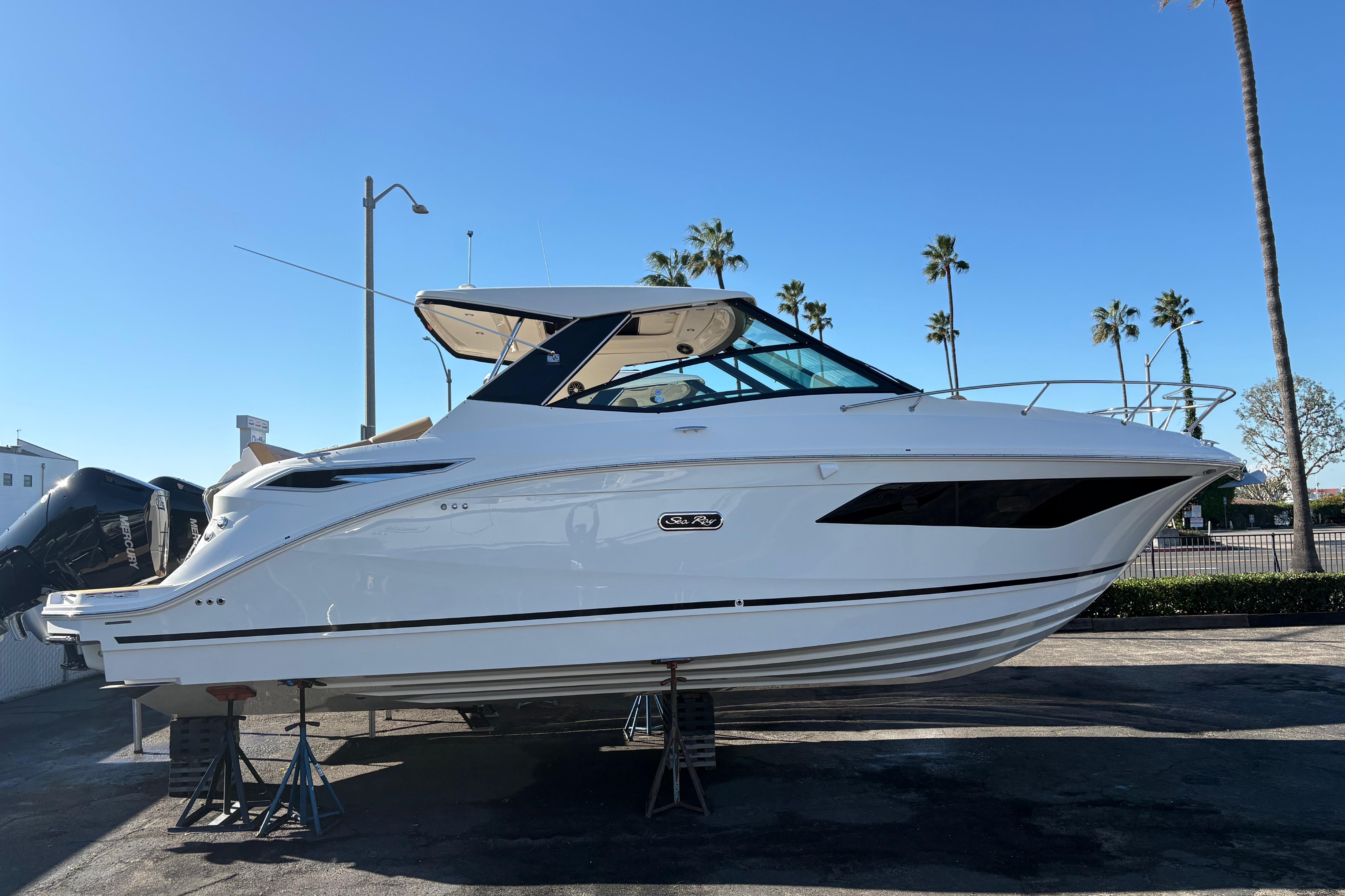 2026 Sea Ray Sundancer 320 Outboard #S1118F inventory image at Sun Country Marine Group, Newport Beach